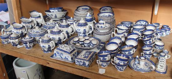 Collection of Booths Willow Pattern tableware, set Doulton jugs and a bowl